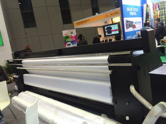 Rolle, zum des Digital-Fahnen-Flaggen-Druckers für Innenwerbung im Freien zu rollen