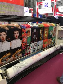 Kyocera geht Gewebe-Druckmaschine CMYK Mehrfarben-Digital 120sqm/Stunde voran